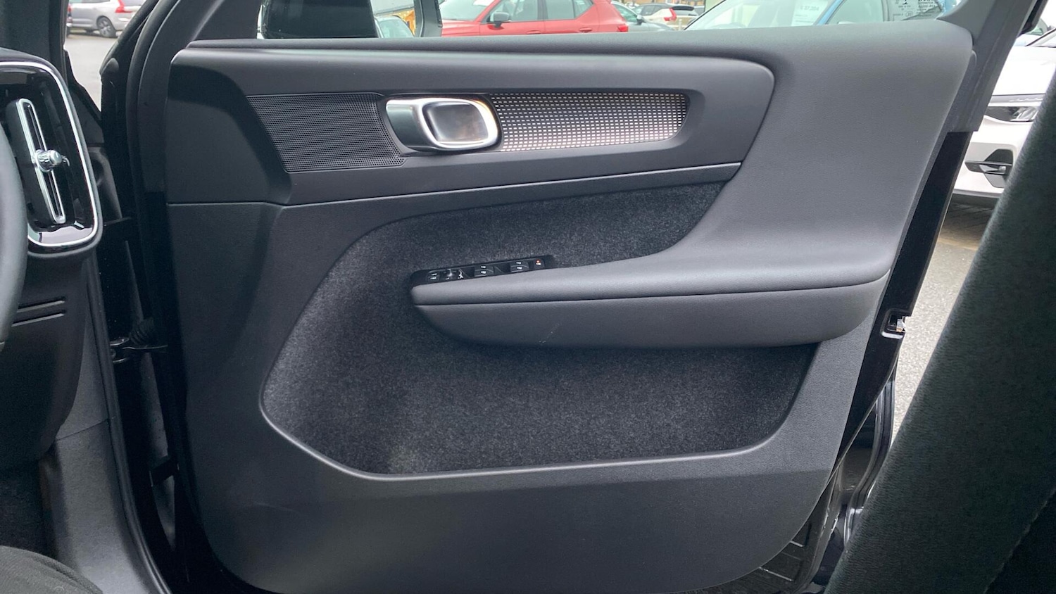 Used Volvo XC40 for sale - 77266943: Photo 28