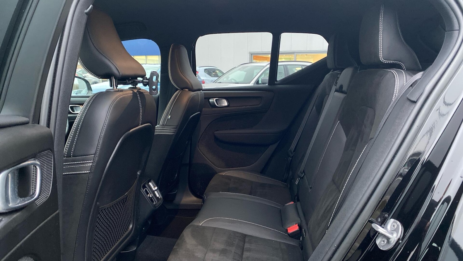 Used Volvo XC40 for sale - 77266943: Photo 29