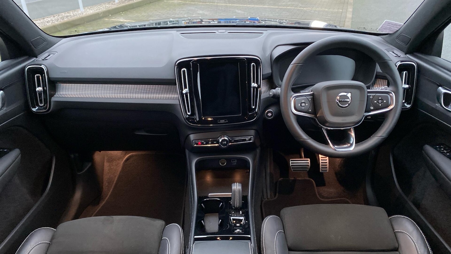 Used Volvo XC40 for sale - 77266943: Photo 5