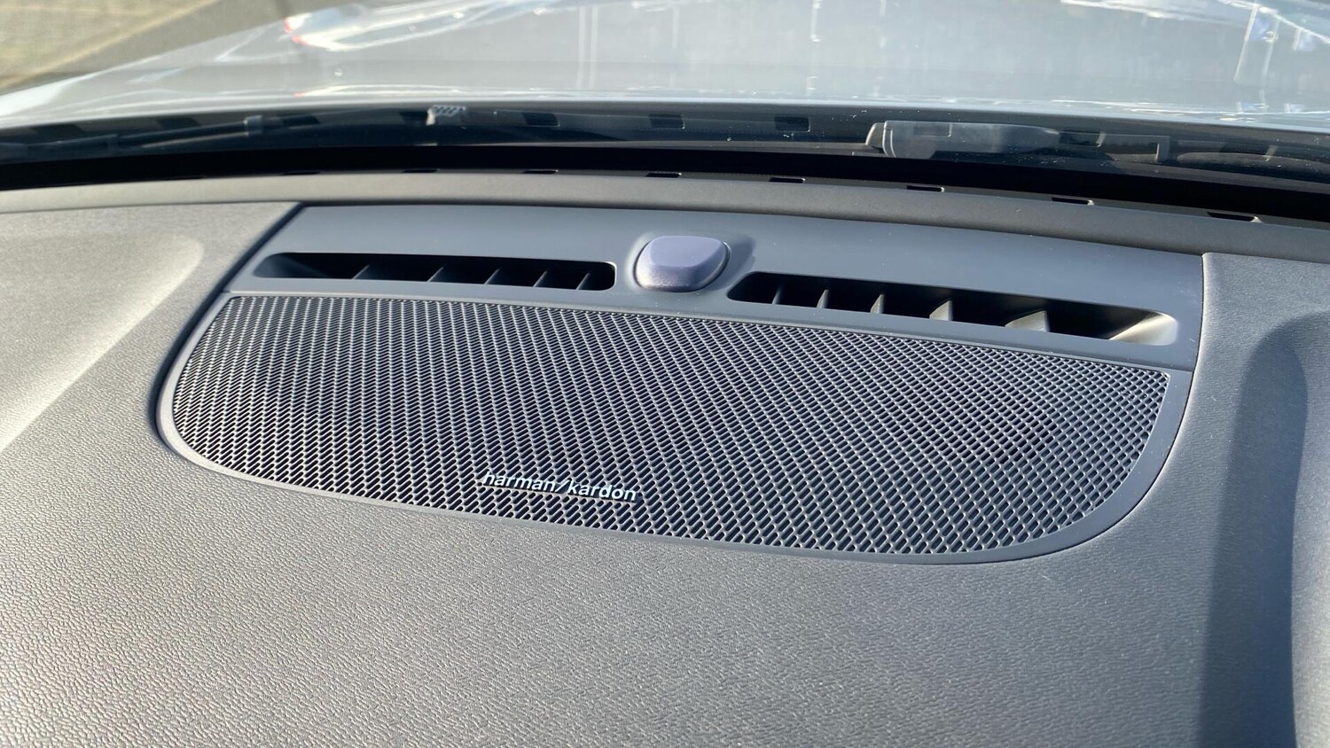 Used Volvo C40 2022 for sale - 77695398: Photo 38