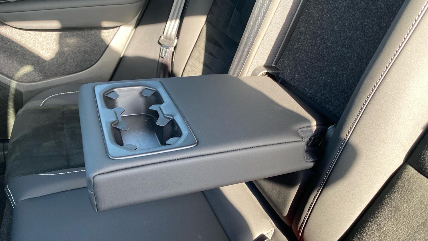 Used Volvo C40 2022 for sale - 77695398: Photo 41