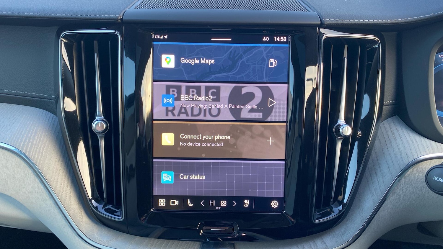 Used Volvo XC60 2025 for sale - 76823860: Photo 12