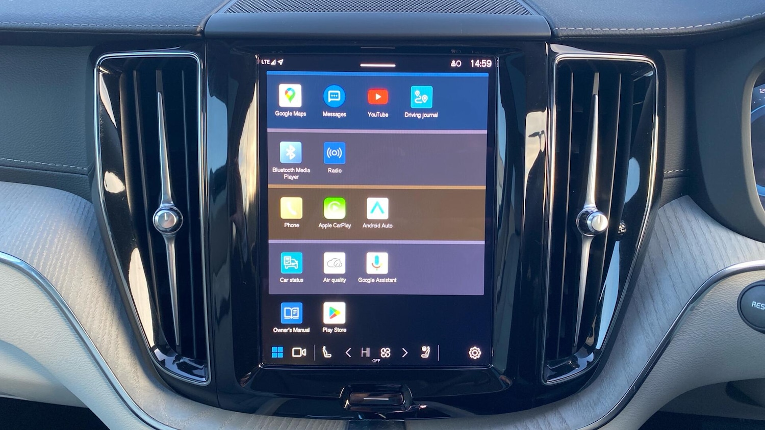 Used Volvo XC60 2025 for sale - 76823860: Photo 15