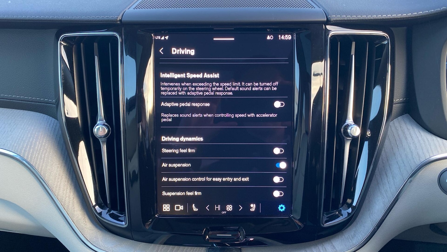 Used Volvo XC60 2025 for sale - 76823860: Photo 17