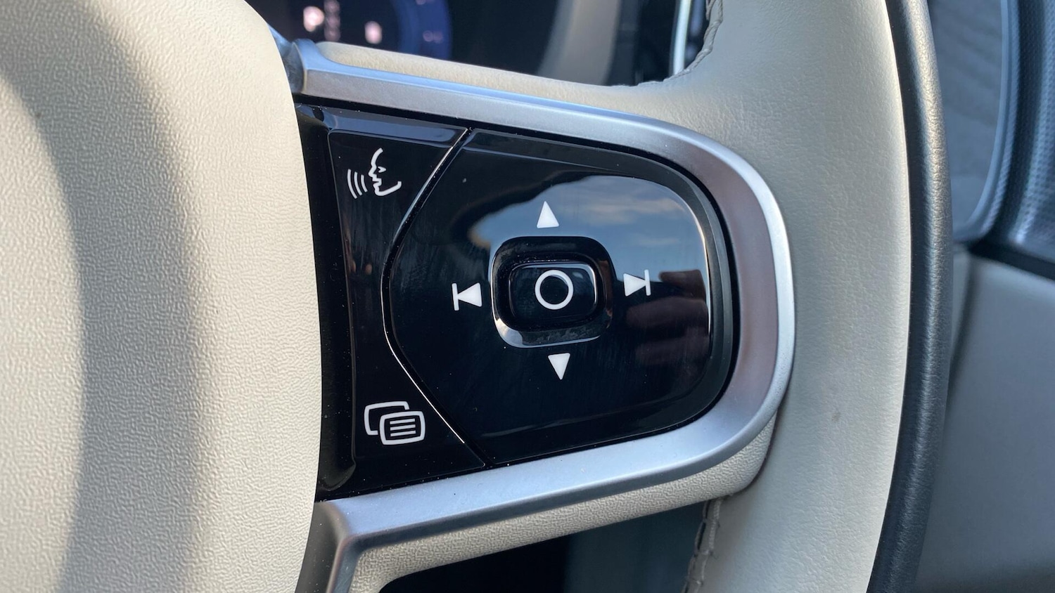 Used Volvo XC60 2025 for sale - 76823860: Photo 22