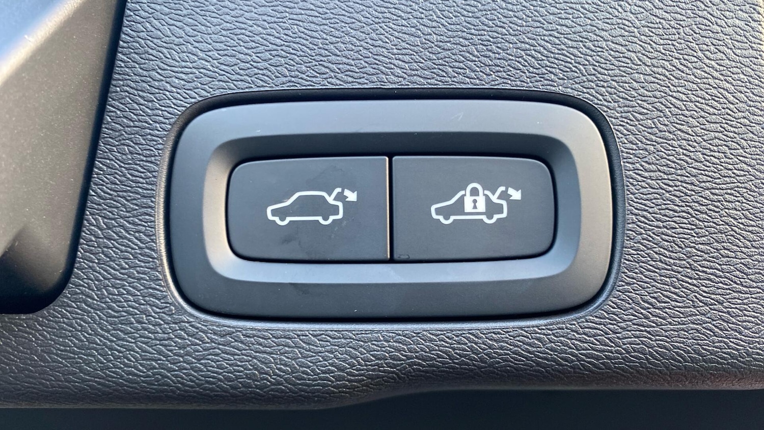 Used Volvo XC60 2025 for sale - 76823860: Photo 35