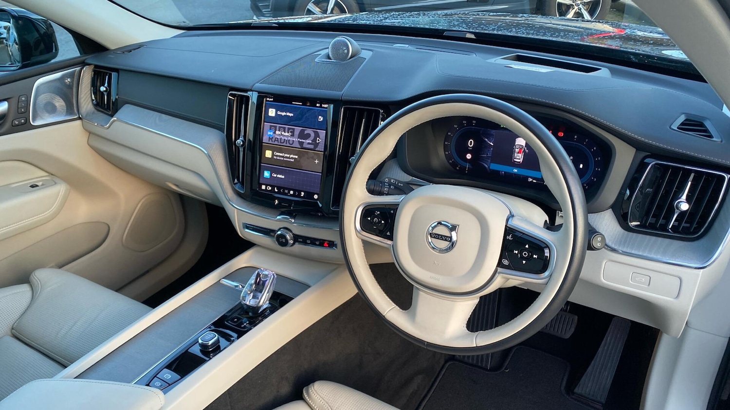 Used Volvo XC60 2025 for sale - 76823860: Photo 4
