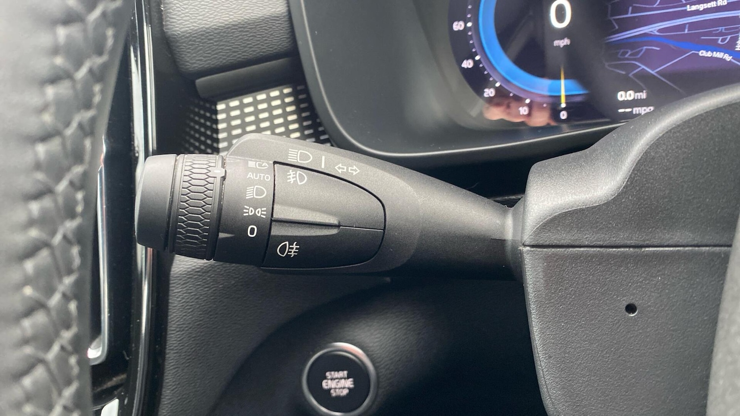 Used Volvo XC40 2023 for sale - 77081405: Photo 16