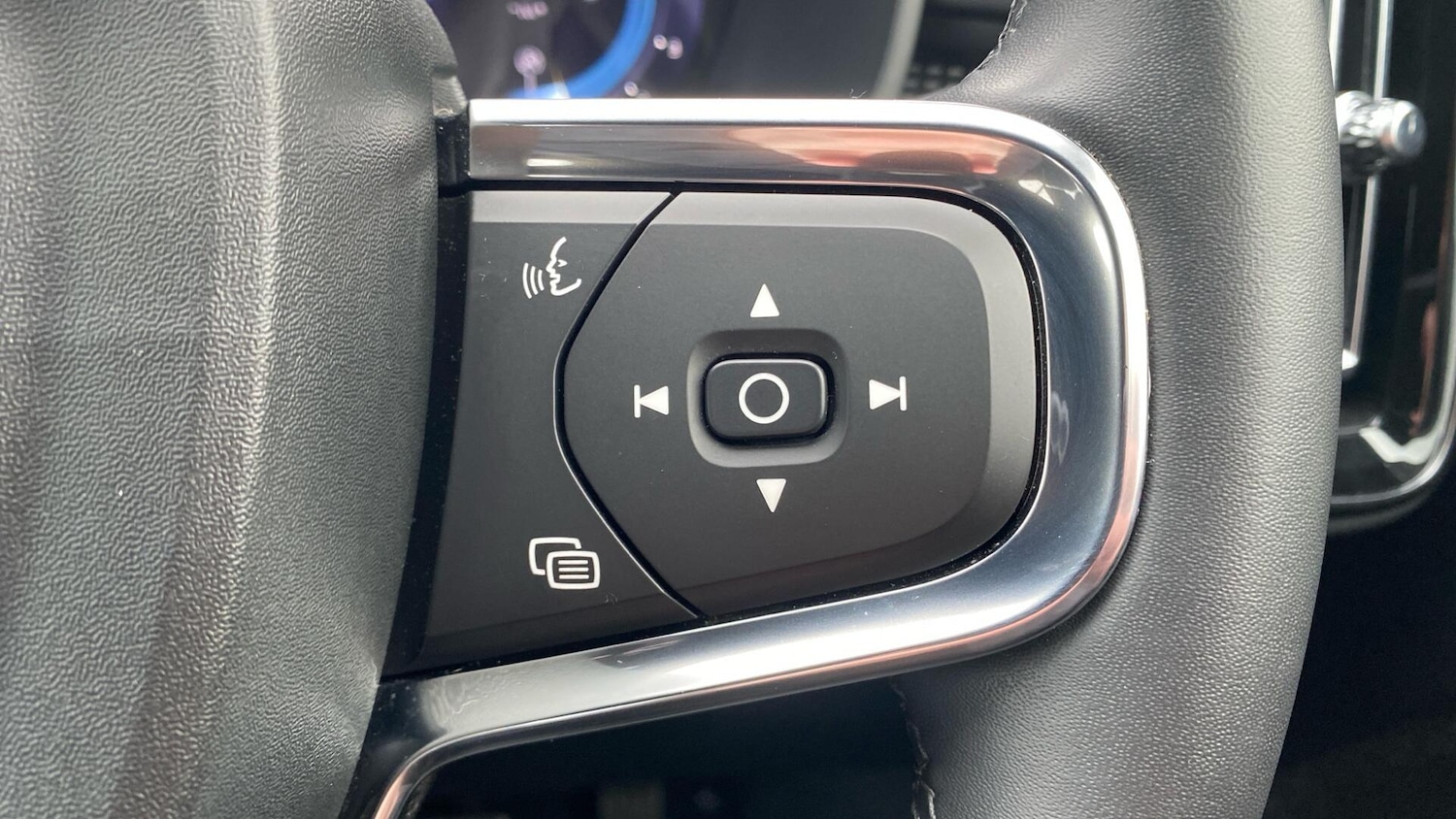 Used Volvo XC40 2023 for sale - 77081405: Photo 18