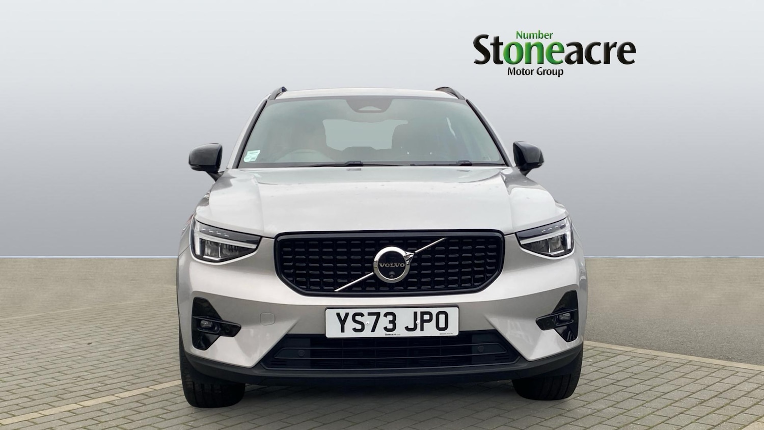 Used Volvo XC40 2023 for sale - 77081405: Photo 2