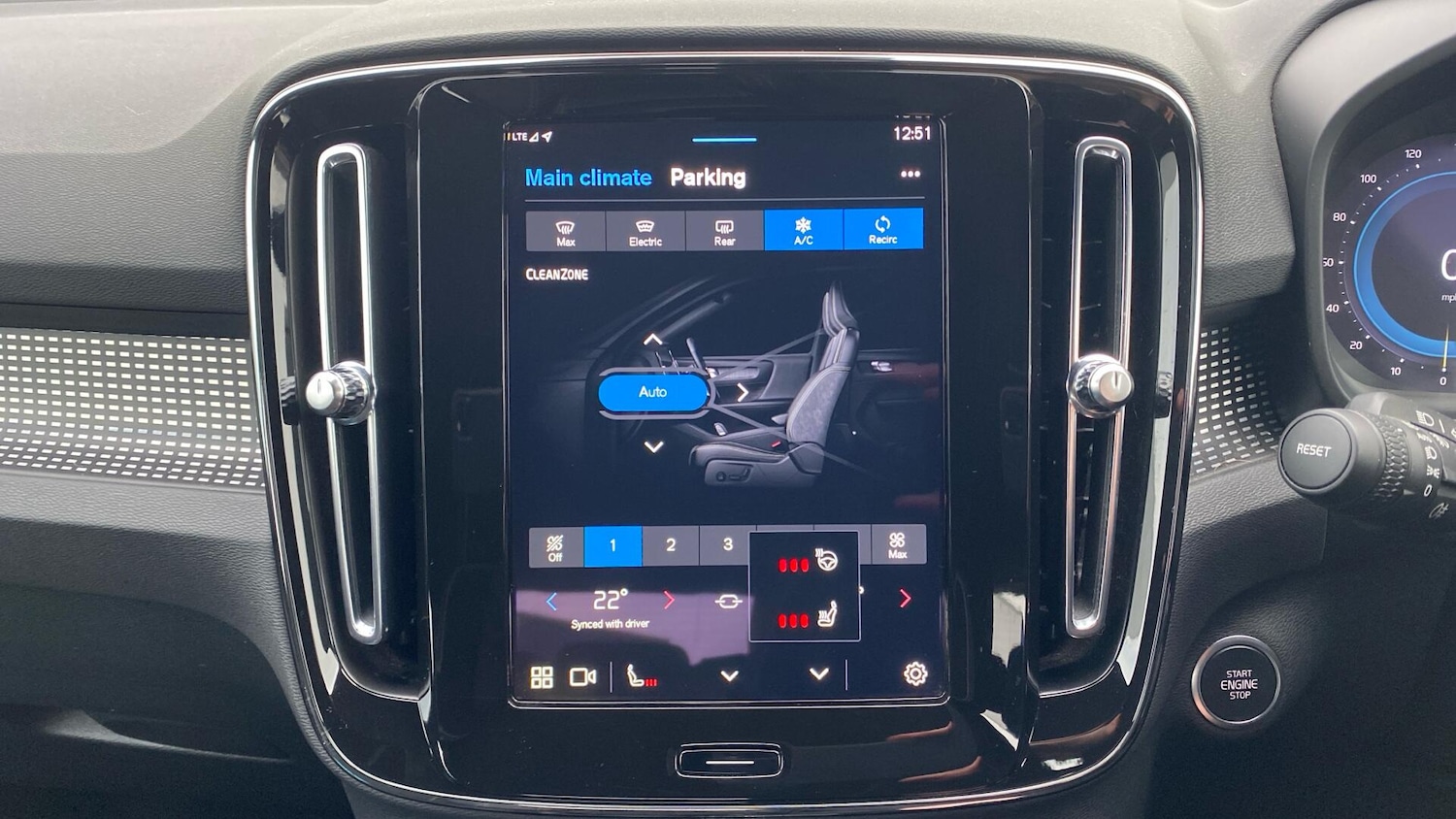 Used Volvo XC40 2023 for sale - 77081405: Photo 30