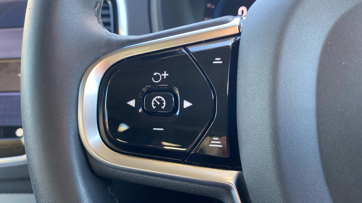 Used Volvo XC90 2023 for sale - 76913006: Photo 21