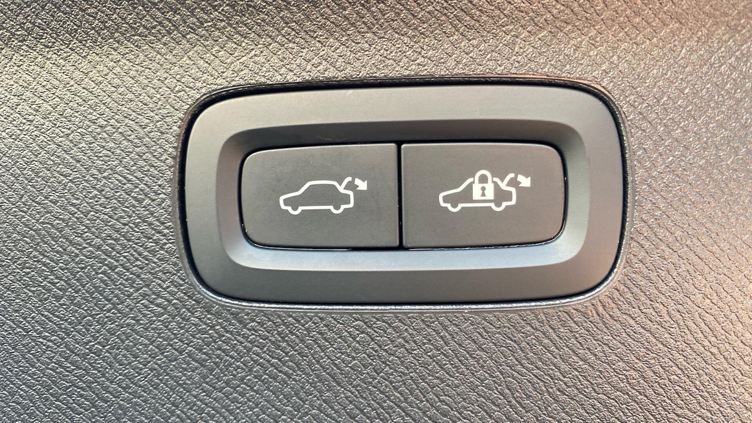 Used Volvo XC90 2023 for sale - 76913006: Photo 35