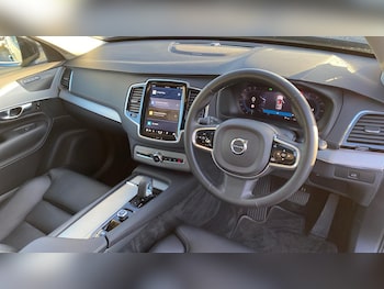 Used Volvo XC90 2023 for sale - 76913006: Photo