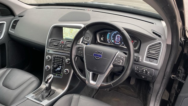 Used Volvo XC60 2016 for sale - 76270088: Photo 4