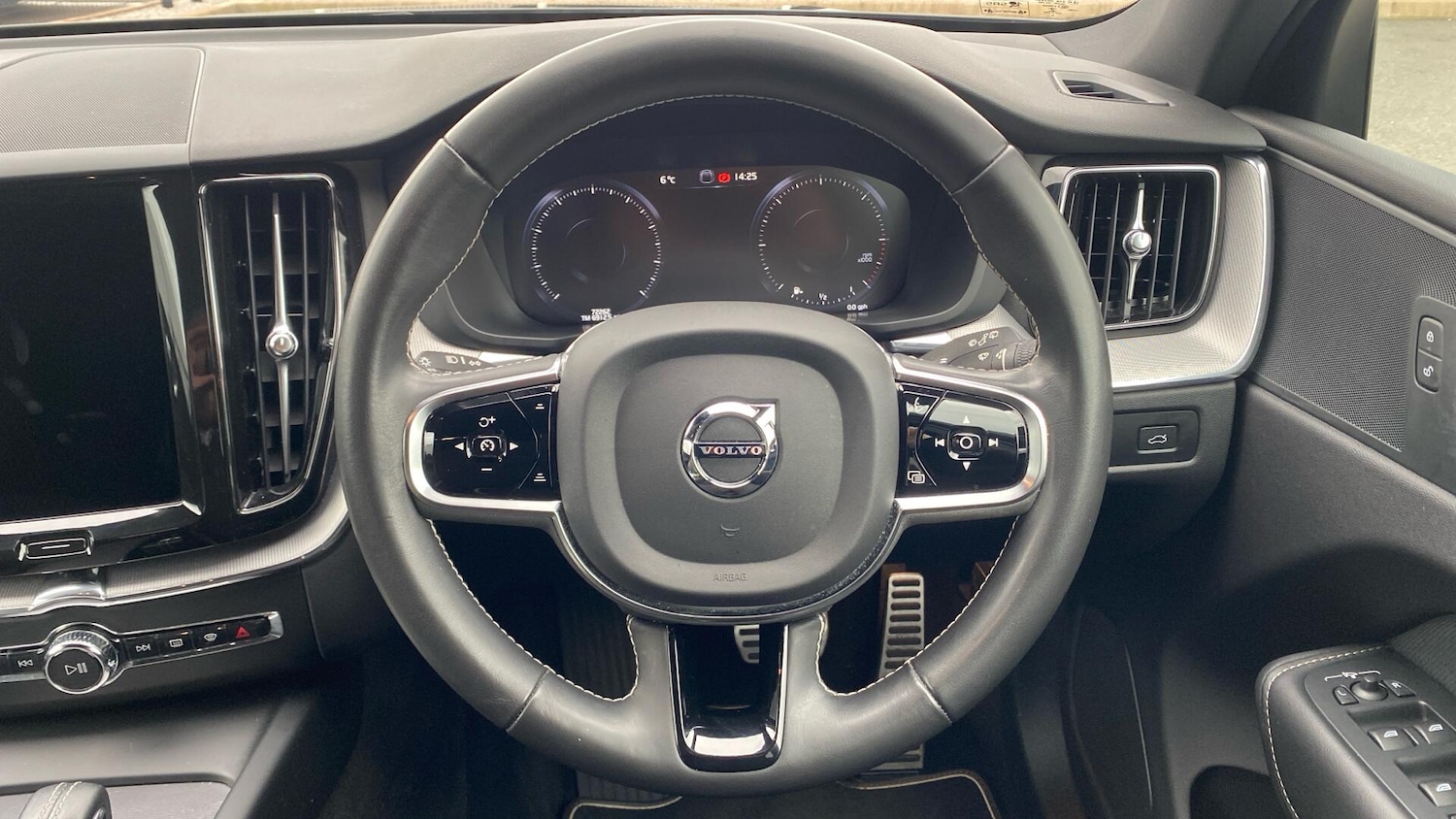 Used Volvo XC60 2020 for sale - 77612668: Photo 10