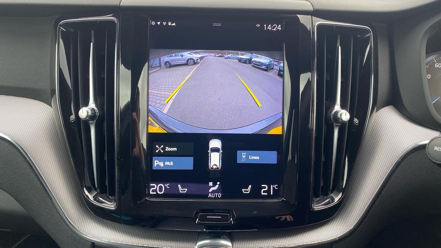 Used Volvo XC60 2020 for sale - 77612668: Photo 19