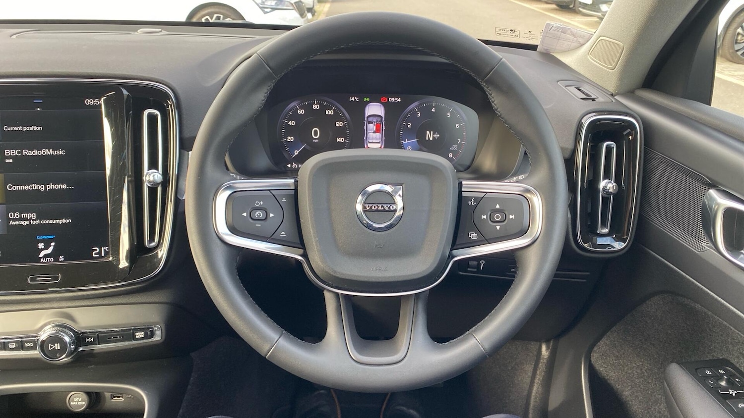 Used Volvo XC40 2022 for sale - 76152683: Photo 11