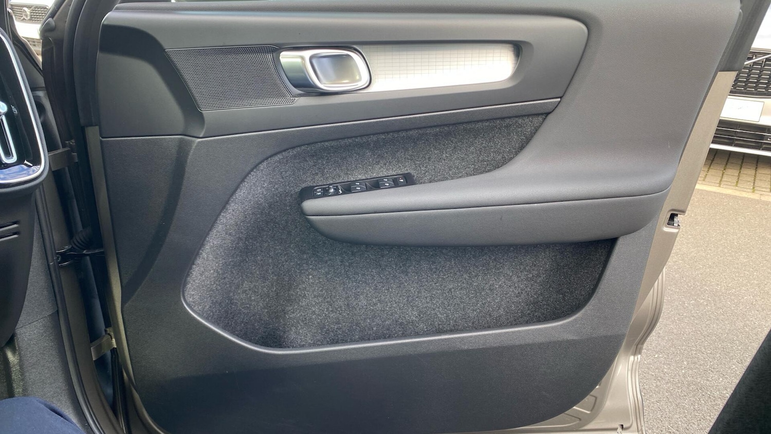 Used Volvo XC40 2022 for sale - 76152683: Photo 28