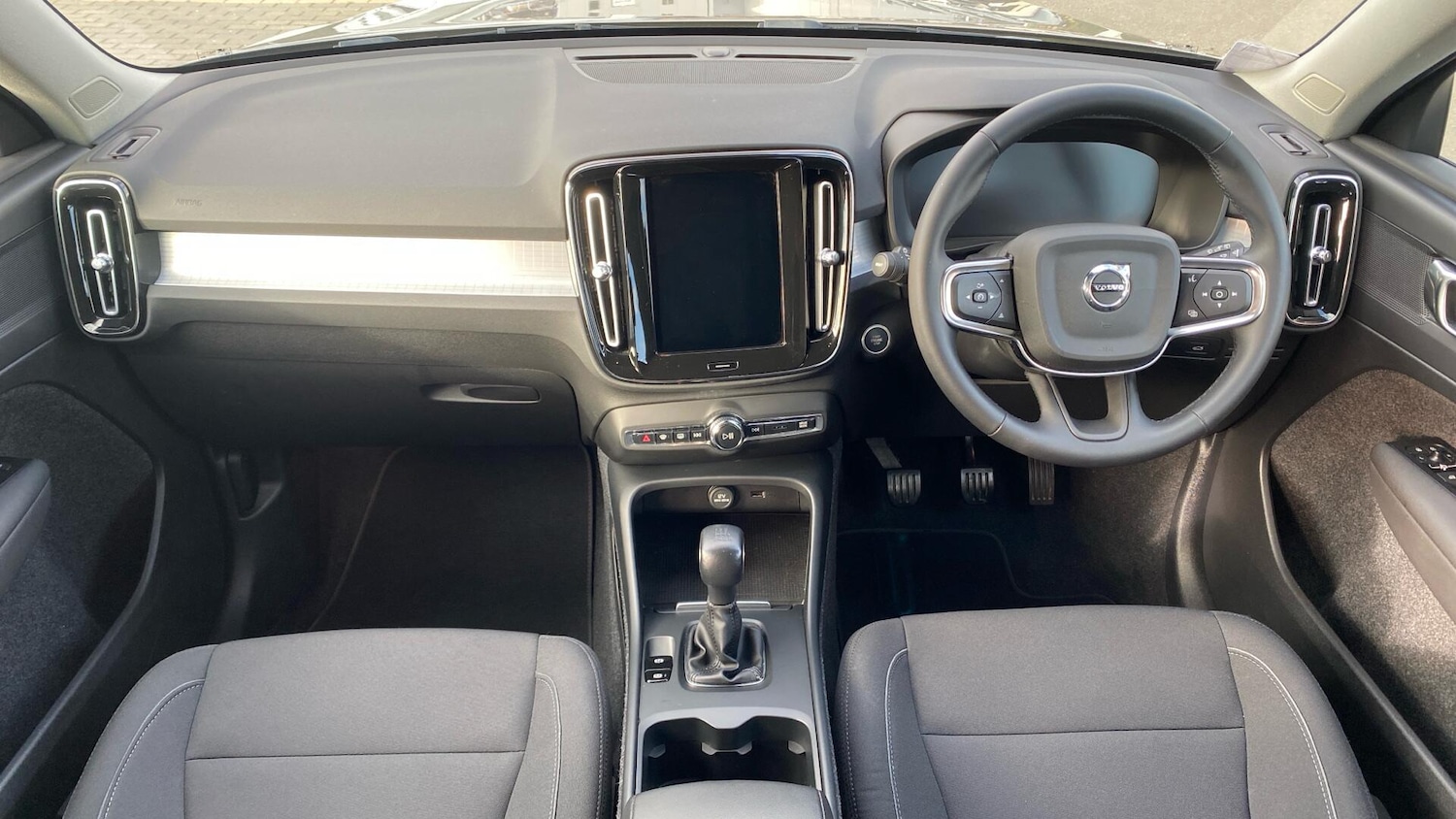 Used Volvo XC40 2022 for sale - 76152683: Photo 6