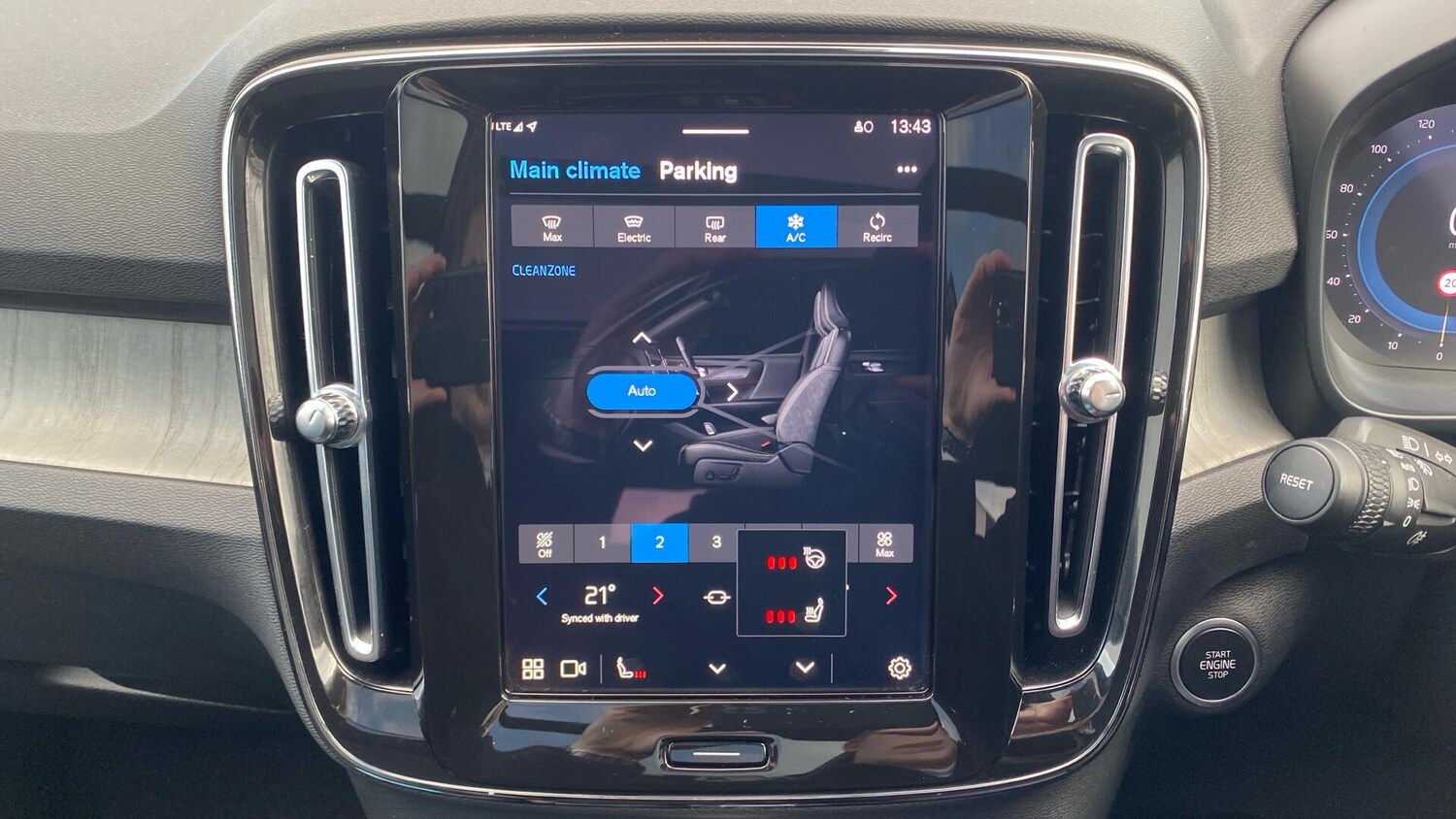 Used Volvo XC40 2024 for sale - 76592212: Photo 15