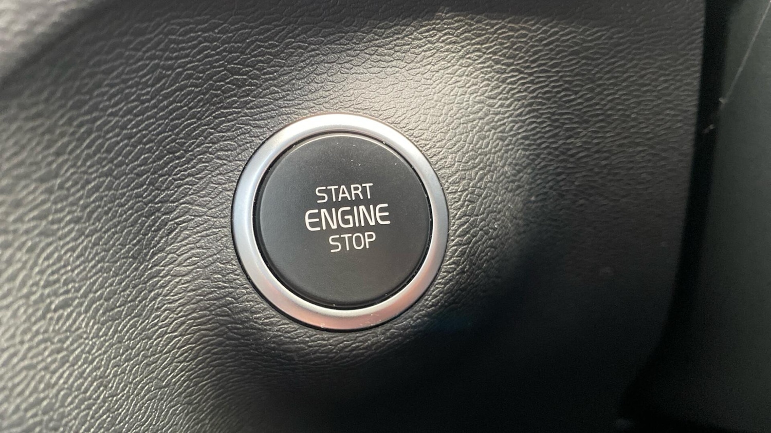 Used Volvo XC40 2024 for sale - 76592212: Photo 28