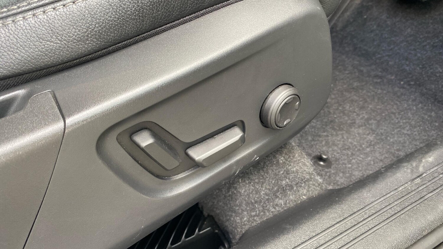 Used Volvo XC40 2024 for sale - 76592212: Photo 31