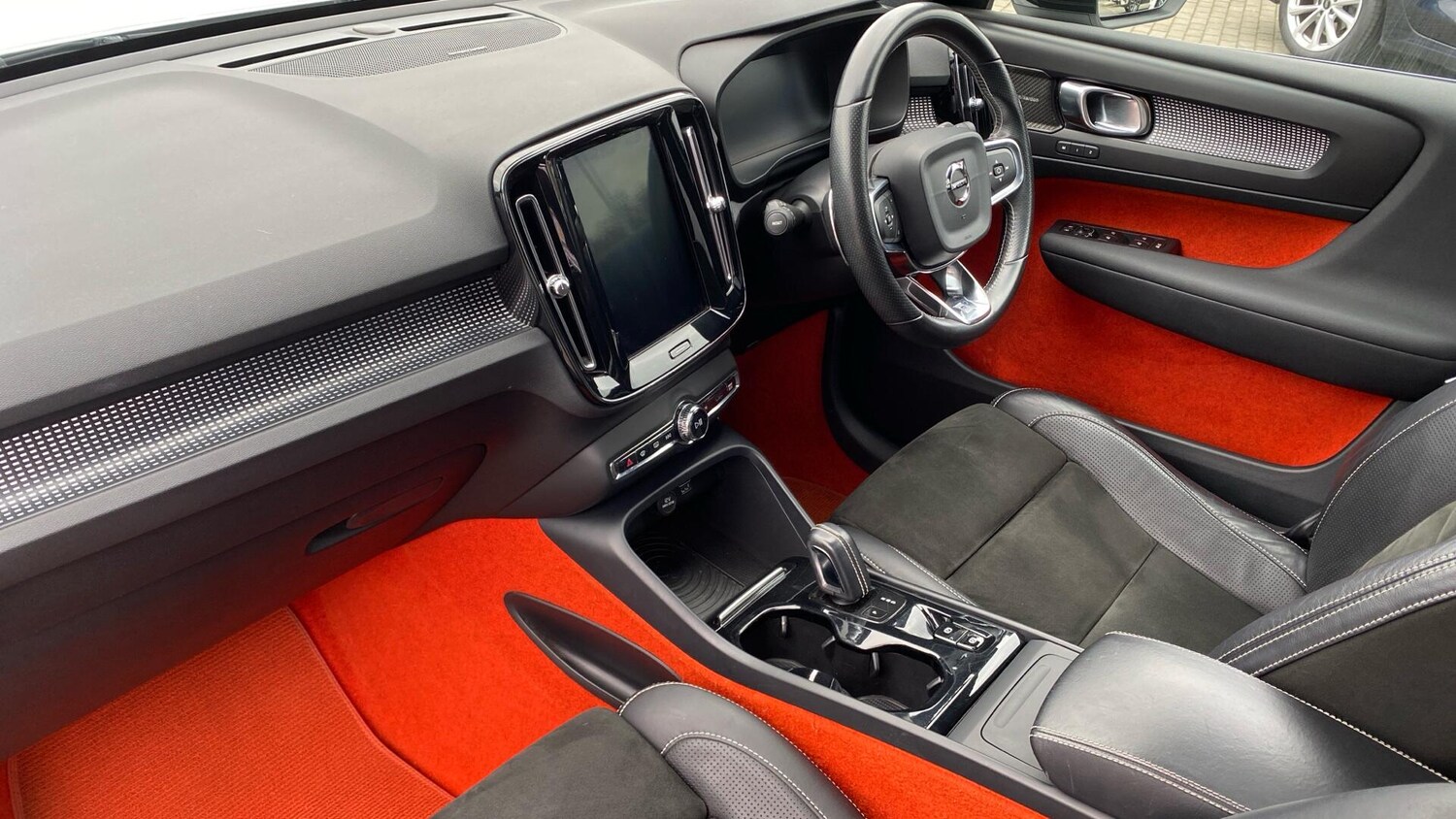 Used Volvo XC40 2018 for sale - 77853012: Photo 11