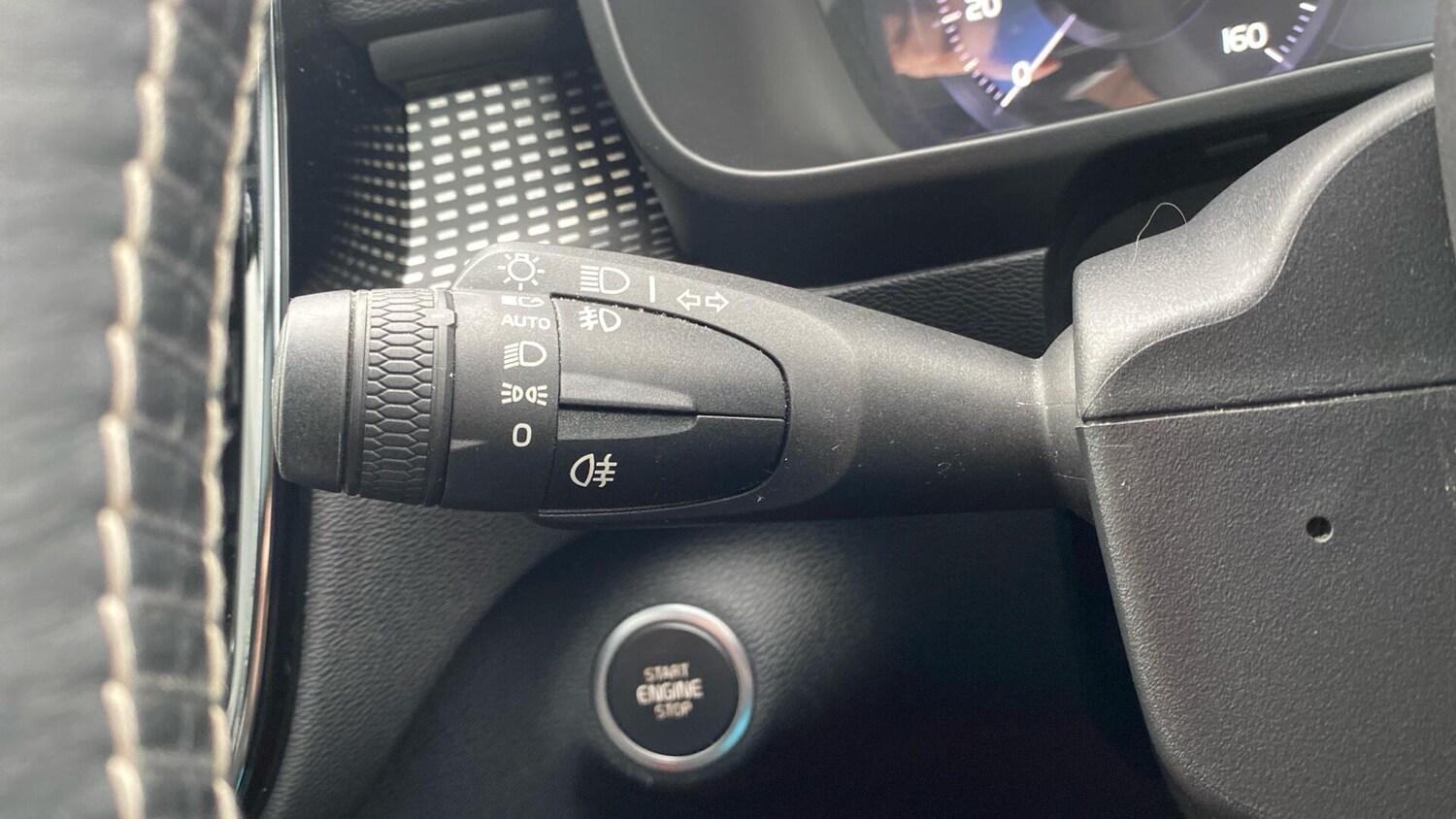 Used Volvo XC40 2018 for sale - 77853012: Photo 14