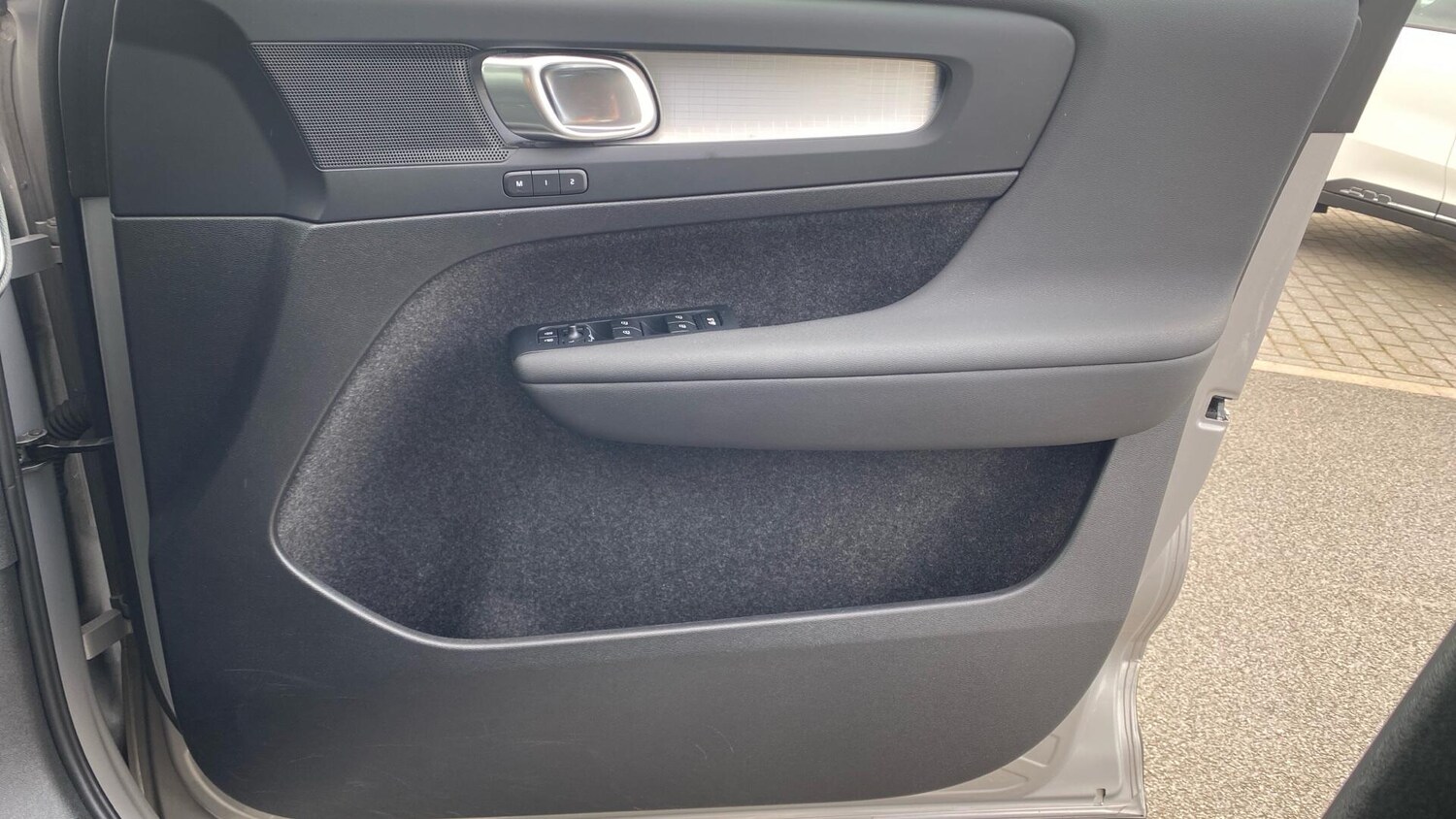 Used Volvo XC40 2023 for sale - 78019520: Photo 29