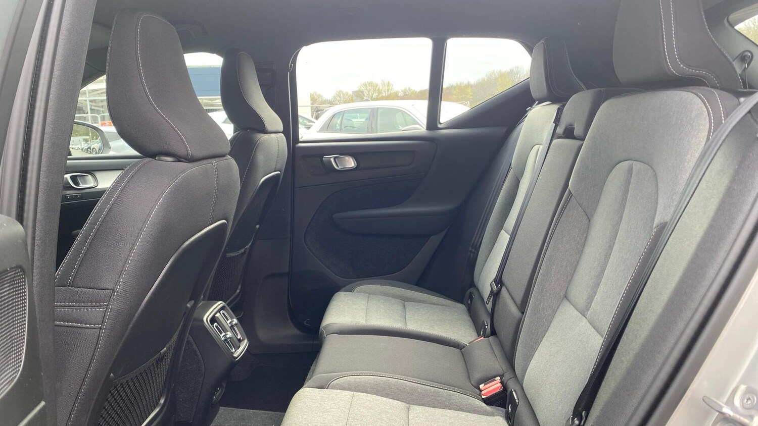 Used Volvo XC40 2023 for sale - 78019520: Photo 31