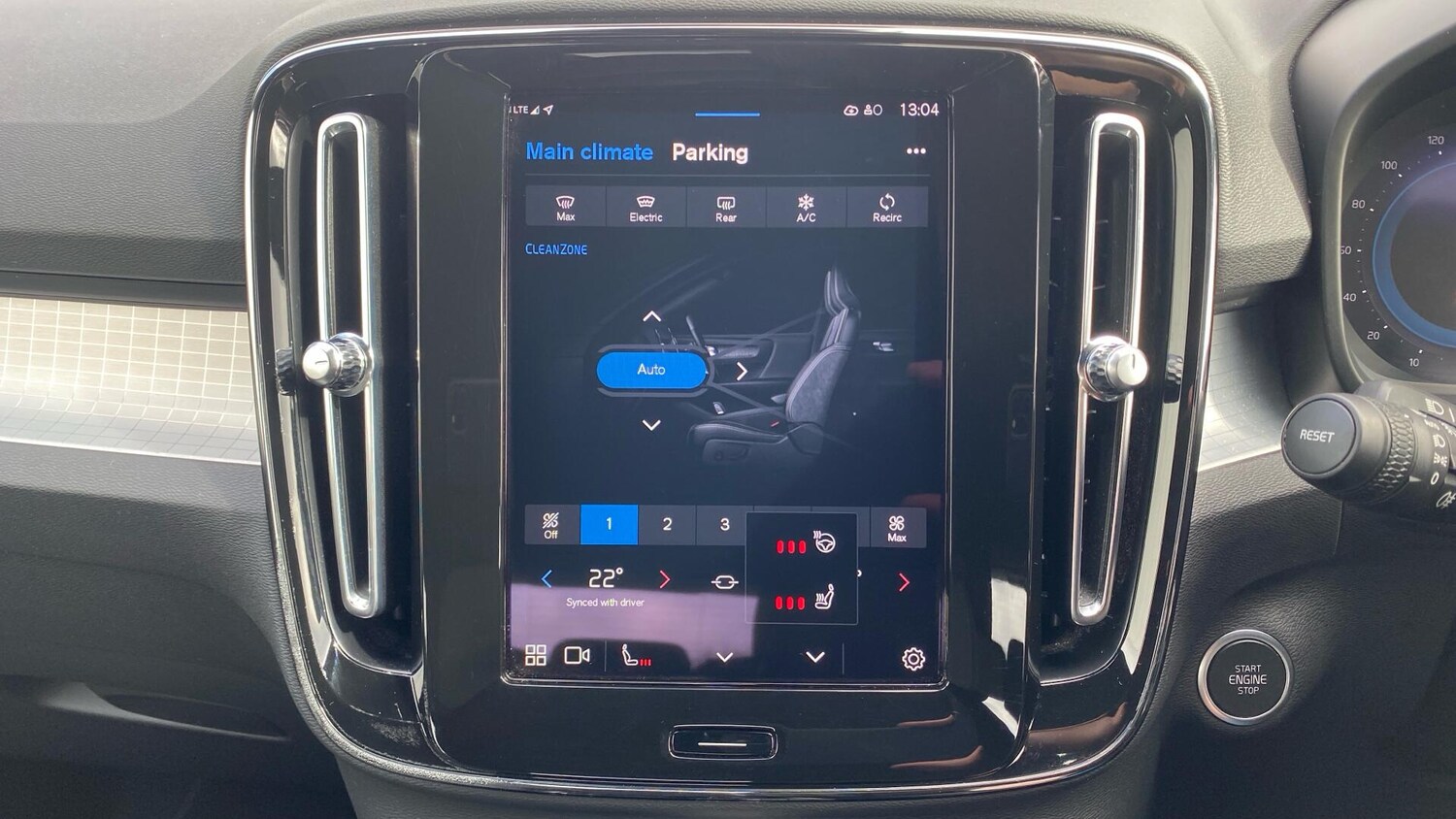 Used Volvo XC40 2023 for sale - 78019520: Photo 39