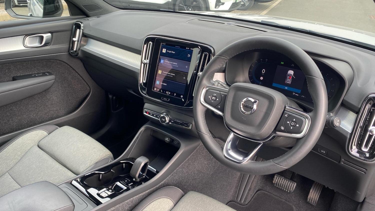 Used Volvo XC40 2023 for sale - 78019520: Photo 4