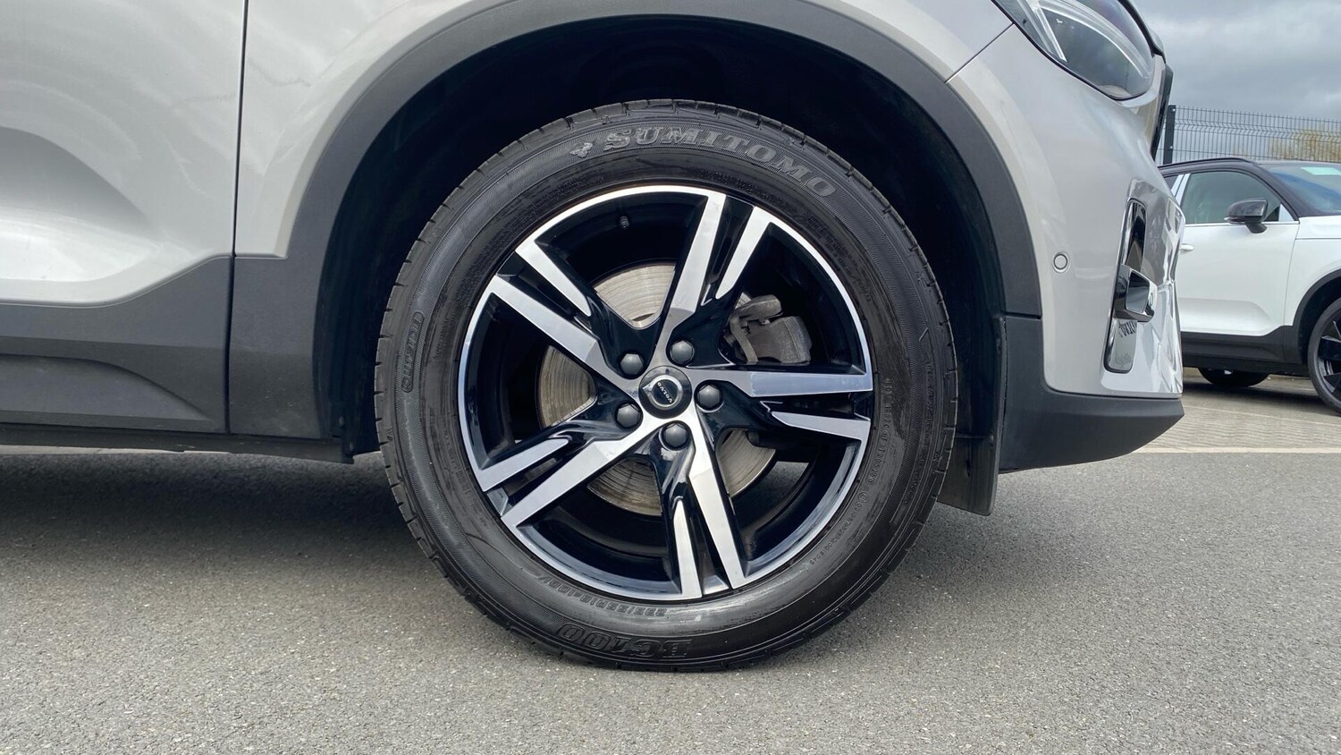 Used Volvo XC40 2023 for sale - 78019520: Photo 9