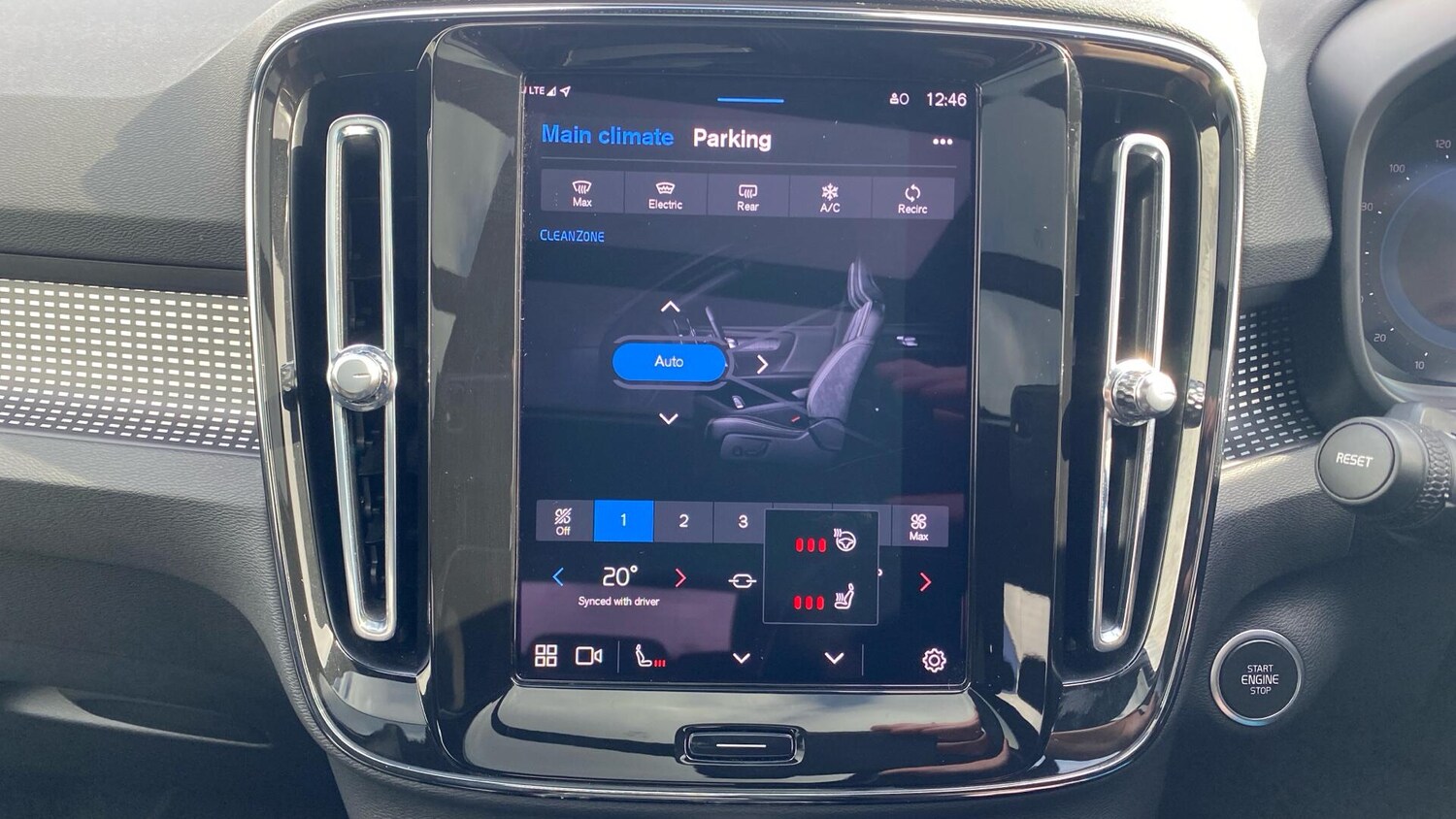 Used Volvo XC40 for sale - 77852863: Photo 14