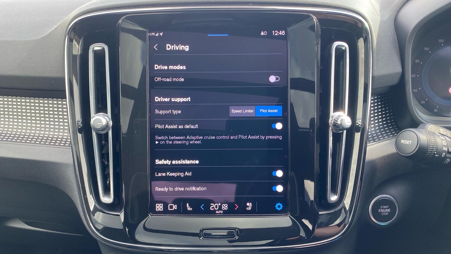 Used Volvo XC40 for sale - 77852863: Photo 15