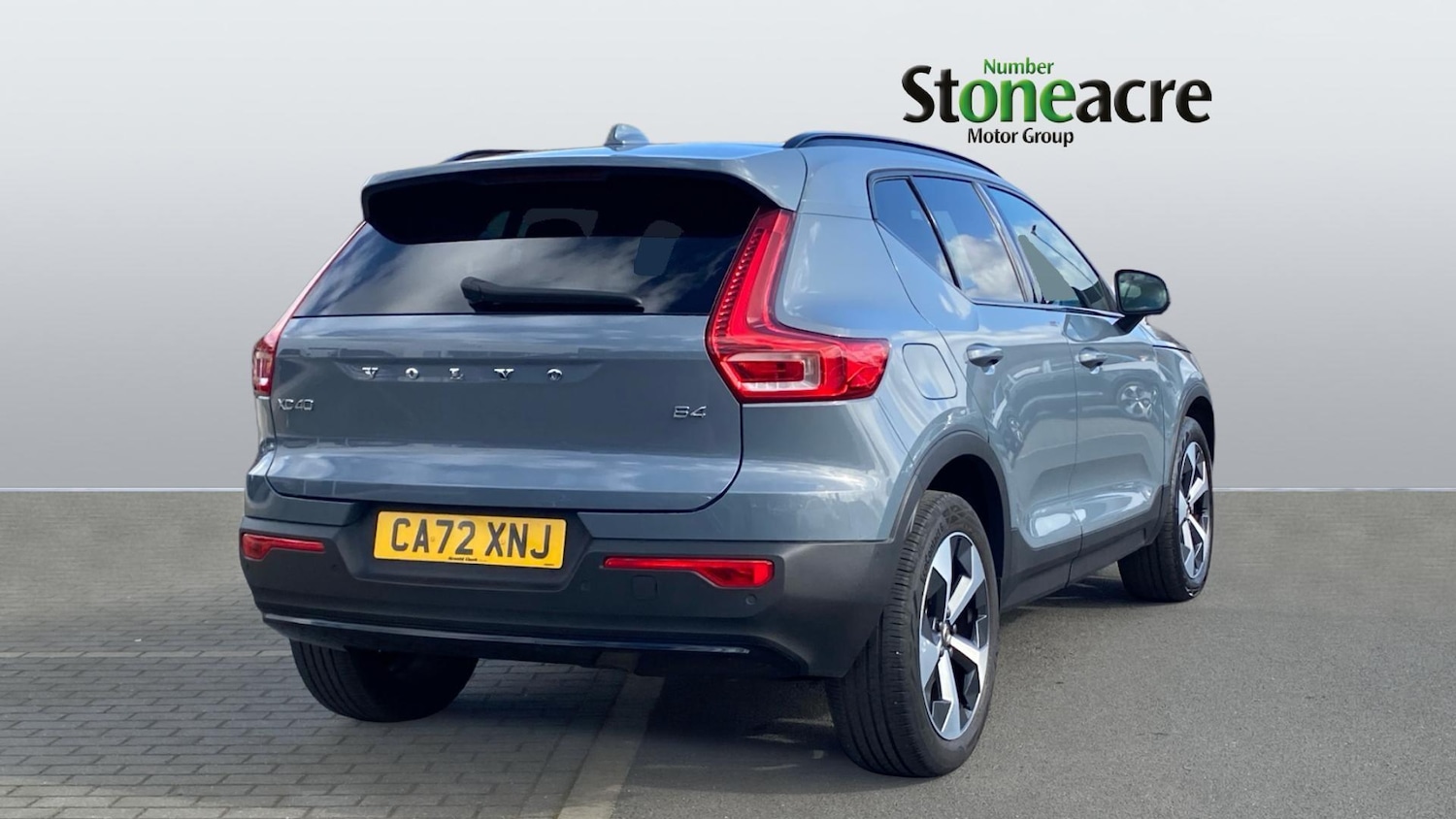 Used Volvo XC40 for sale - 77852863: Photo 2