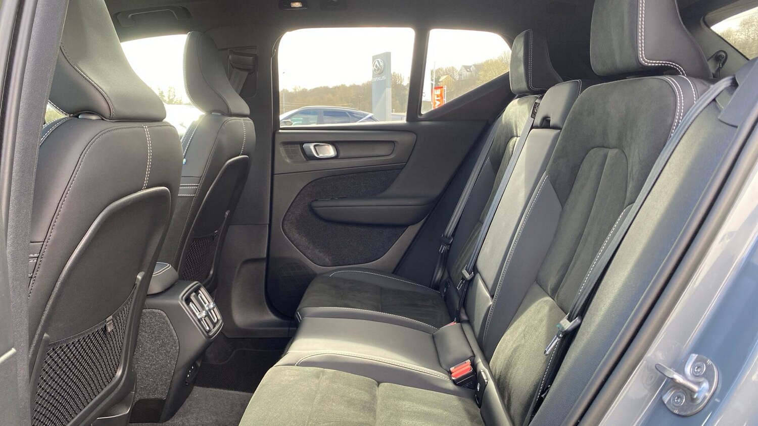 Used Volvo XC40 for sale - 77852863: Photo 33