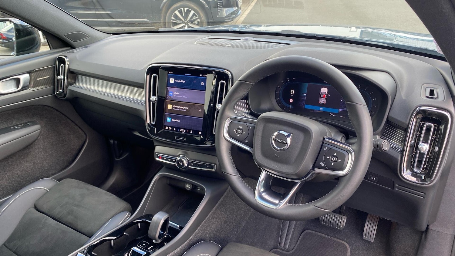 Used Volvo XC40 for sale - 77852863: Photo 4