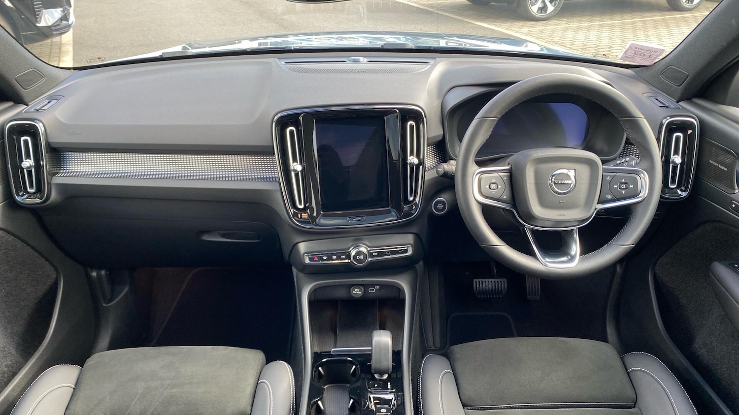 Used Volvo XC40 for sale - 77852863: Photo 5