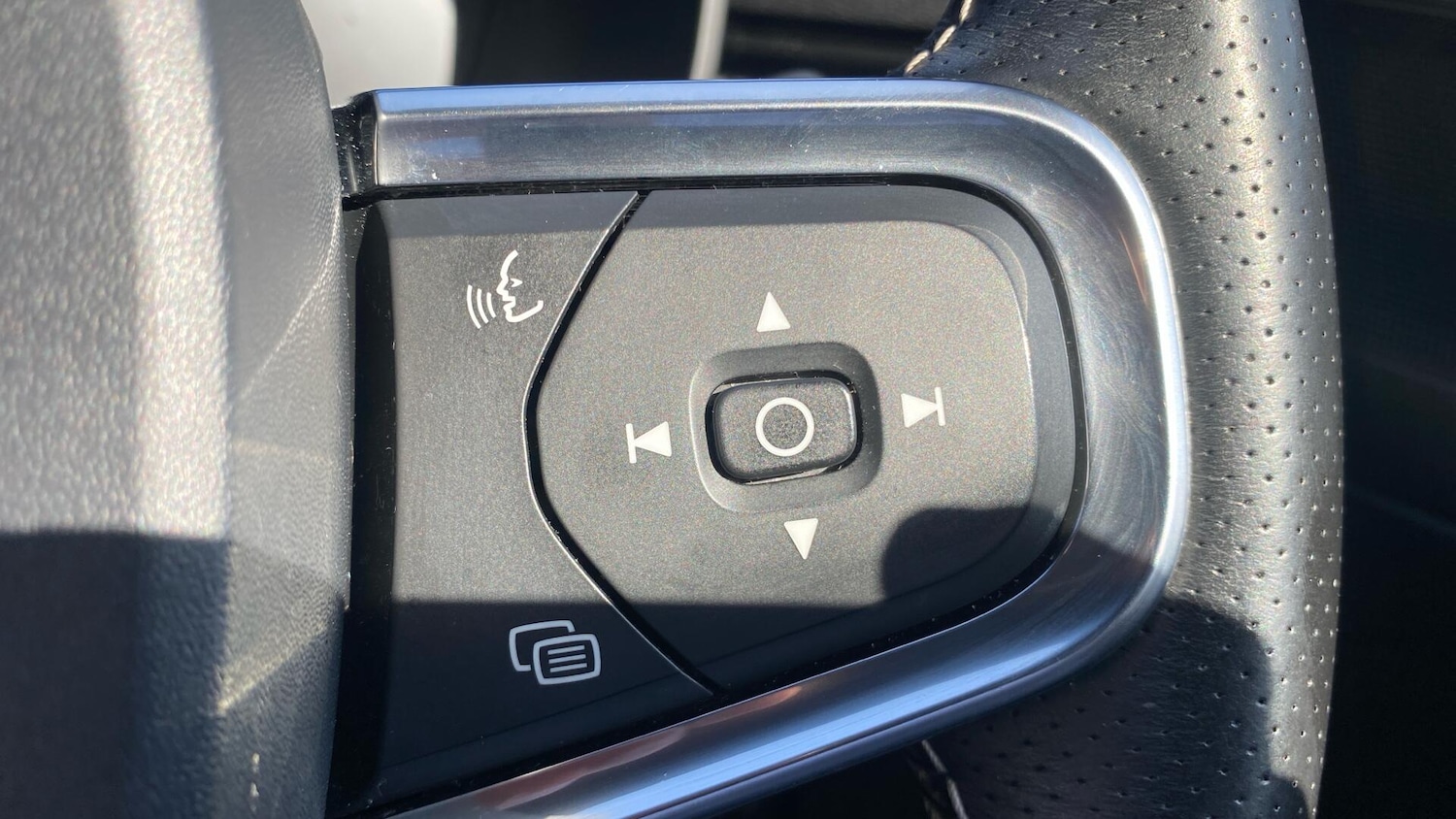 Used Volvo XC40 2019 for sale - 78204629: Photo 19