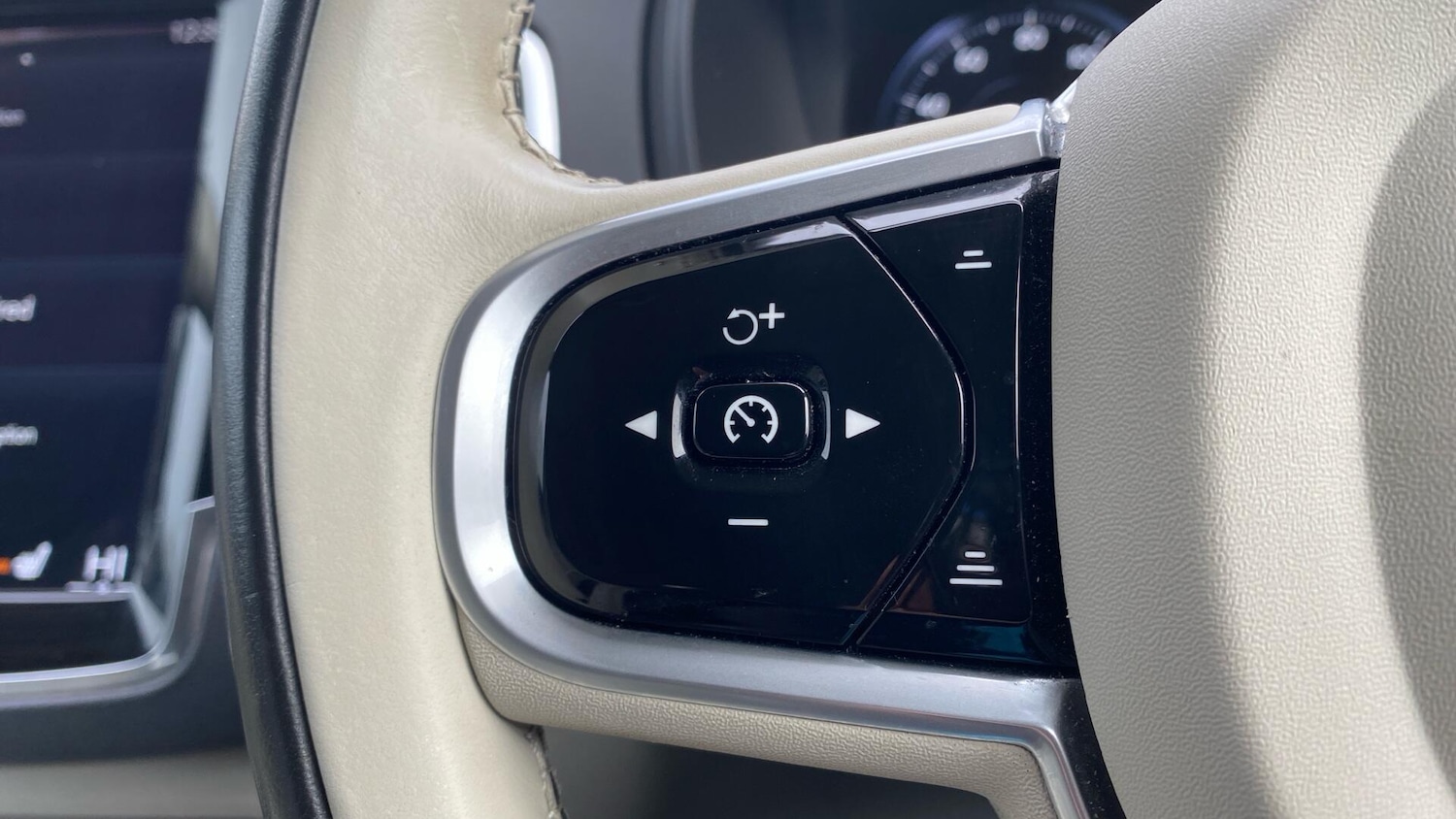 Used Volvo XC90 2021 for sale - 76866144: Photo 21