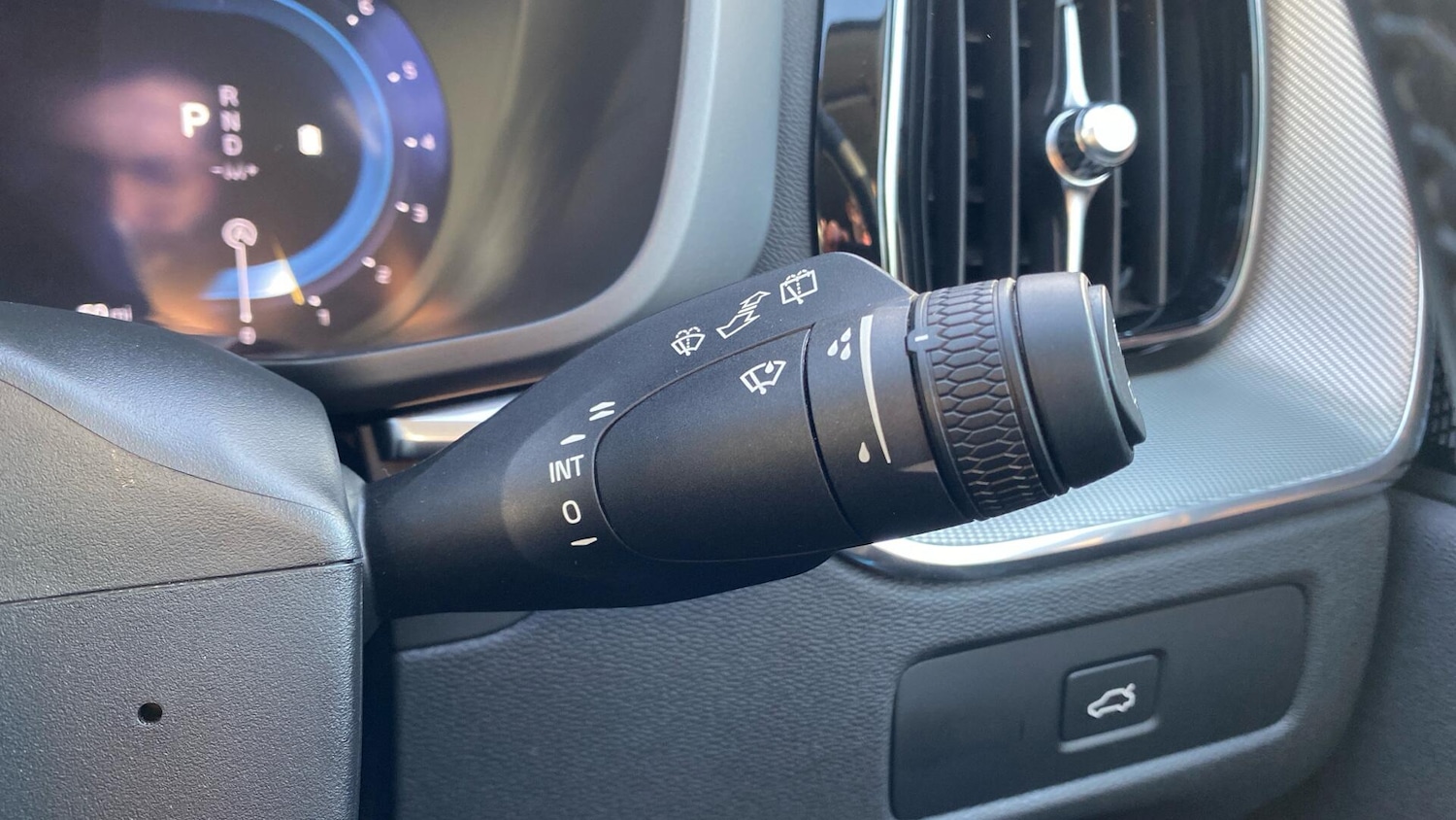 Used Volvo XC60 2023 for sale - 76729041: Photo 24