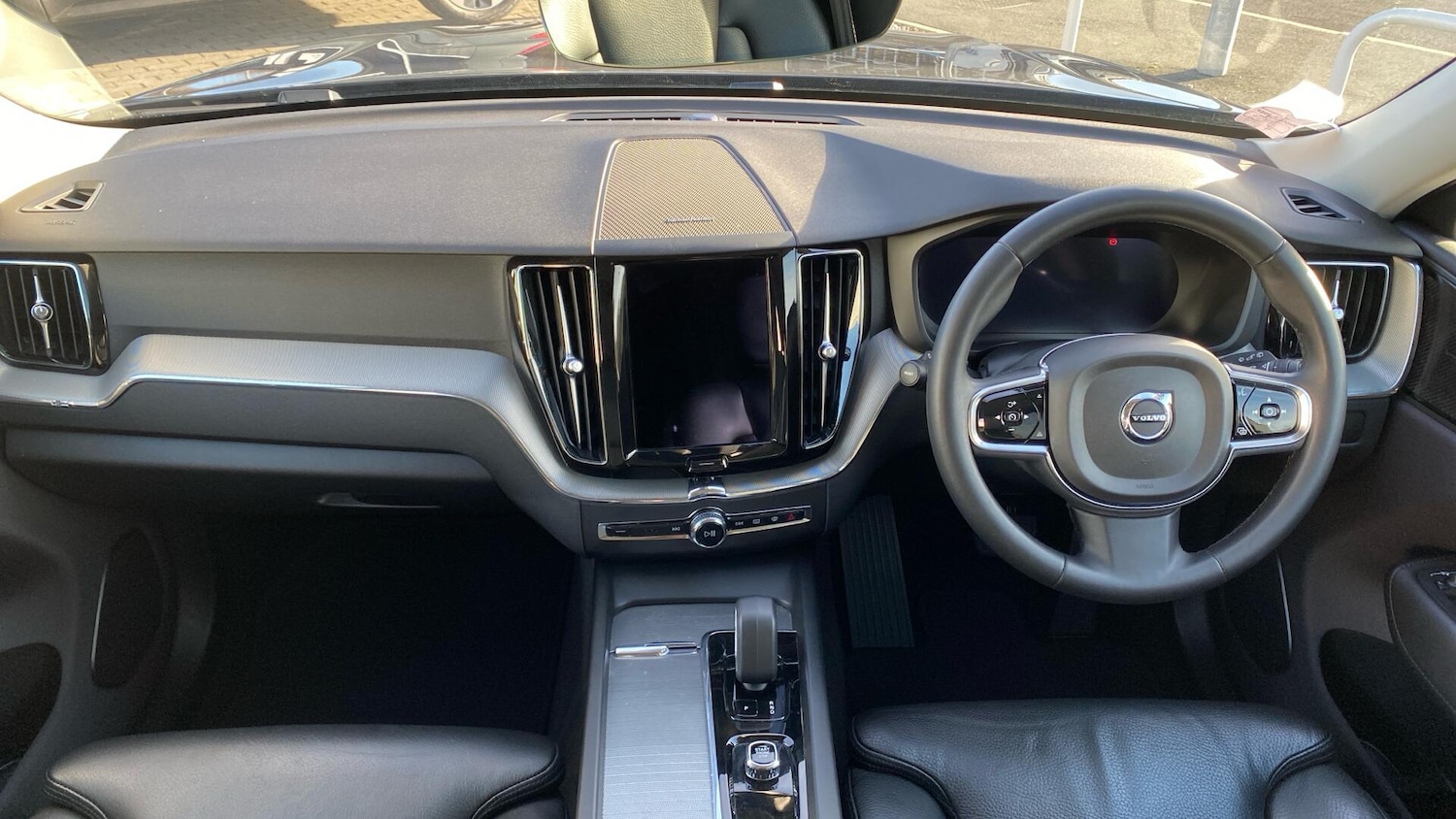 Used Volvo XC60 2023 for sale - 76729041: Photo 6