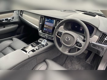 Used Volvo V90 2025 for sale - 75578718: Photo