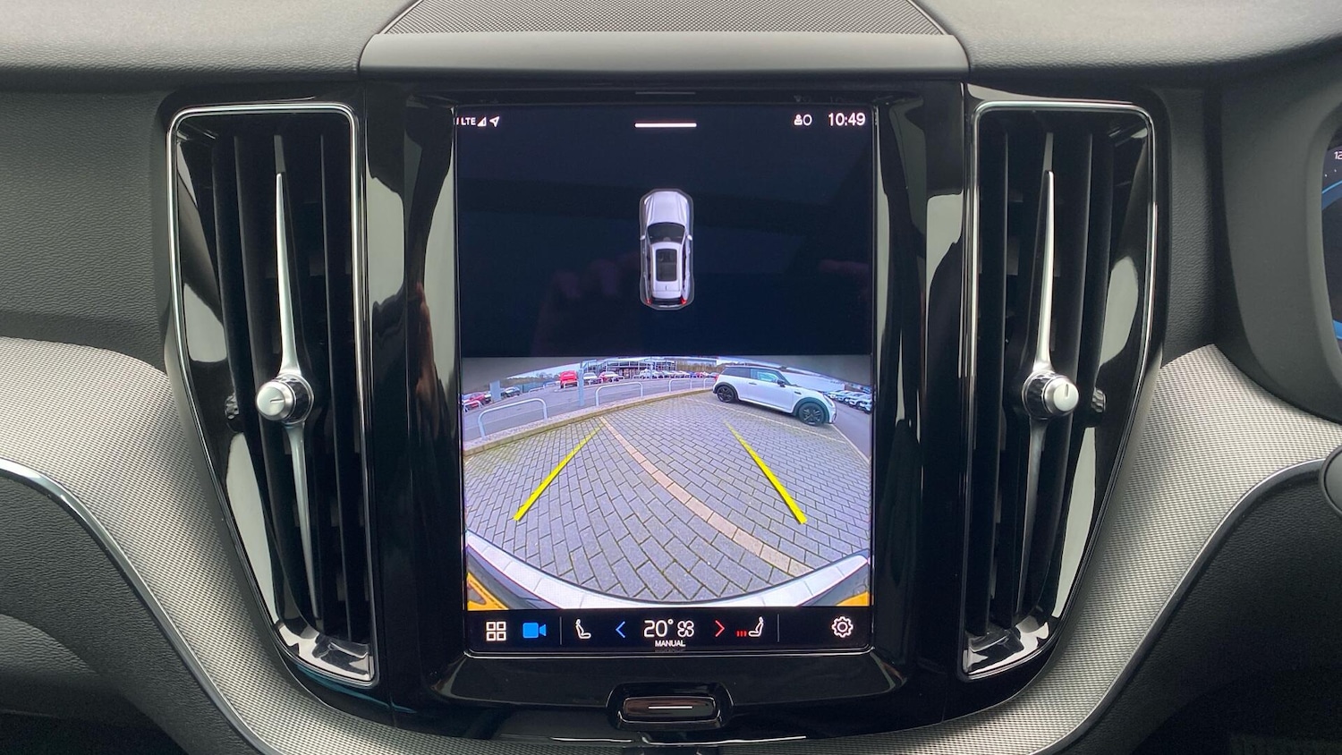 Used Volvo XC60 2023 for sale - 77101685: Photo 31