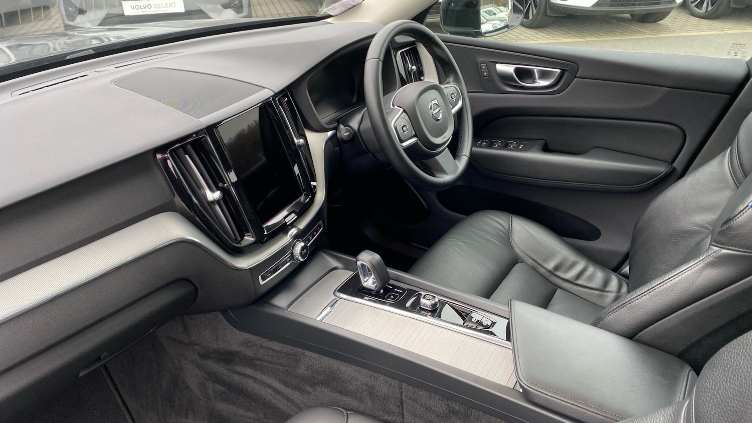 Used Volvo XC60 2023 for sale - 77101685: Photo 40