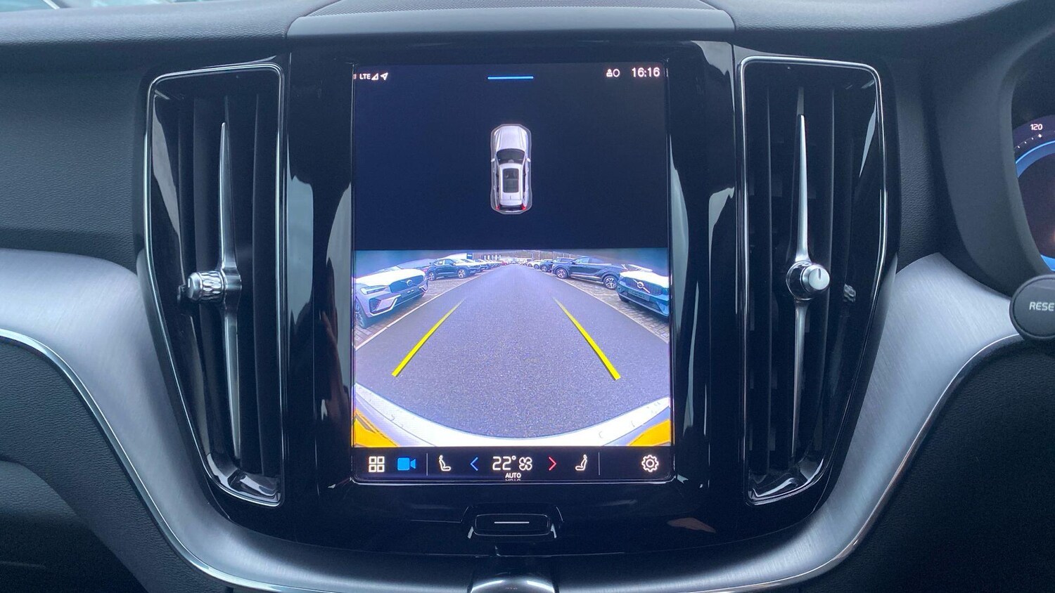 Used Volvo XC60 for sale - 77511461: Photo 29