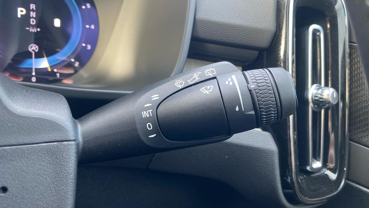 Used Volvo XC40 2024 for sale - 76423772: Photo 24