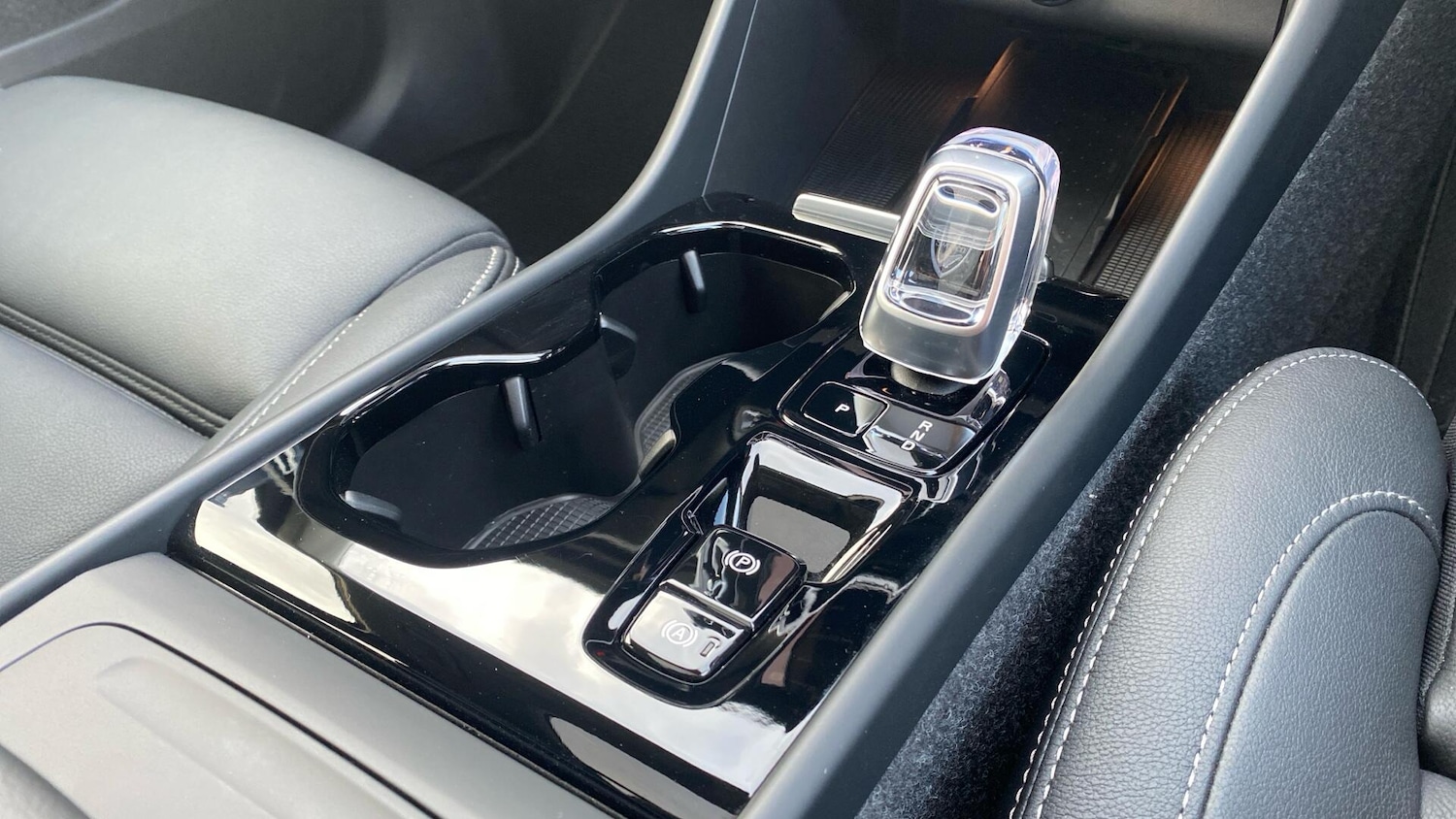 Used Volvo XC40 2024 for sale - 76423772: Photo 27